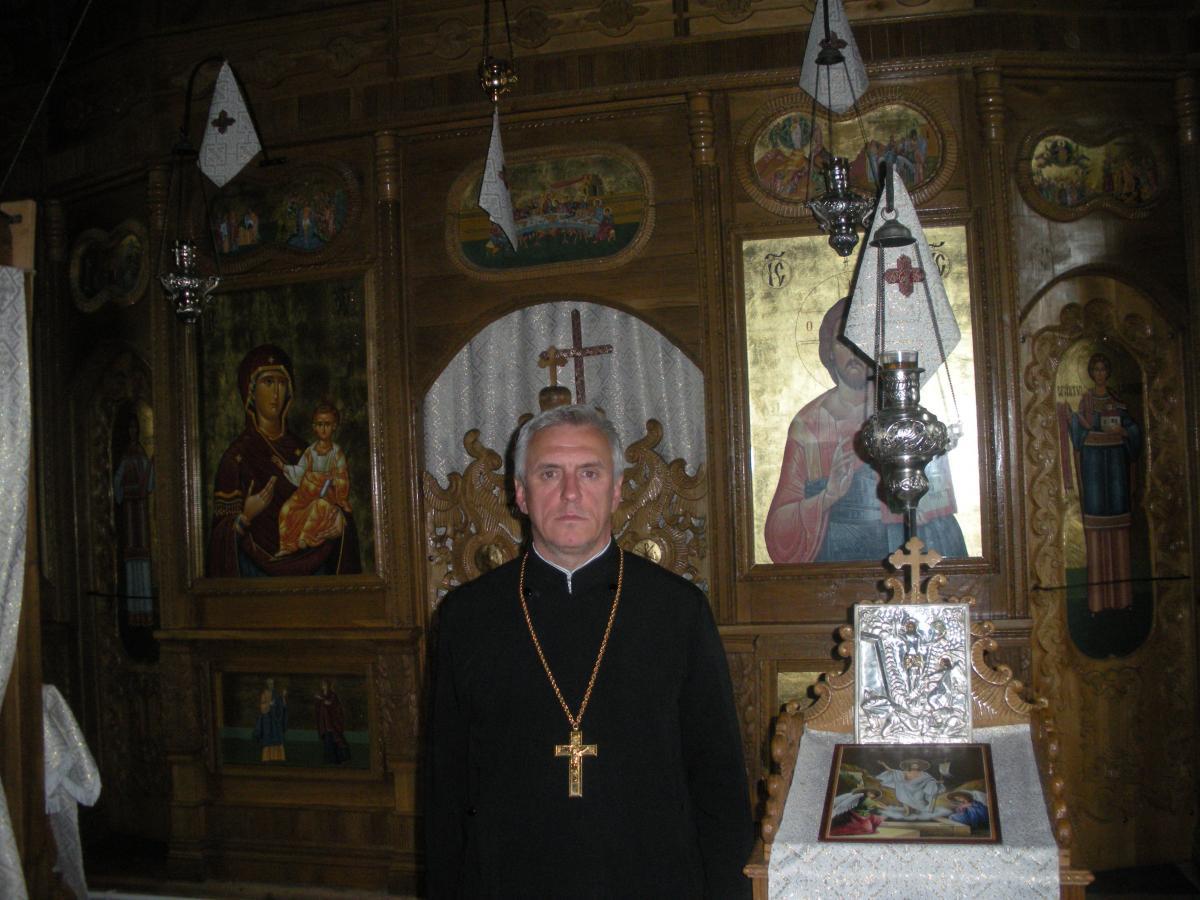 Preot iconom-stavrofor - Stefanuca Petru 