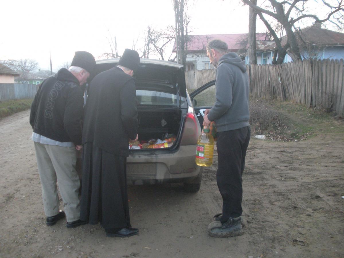 Actiuni caritabile in postul Nasterii Domnului - 2015