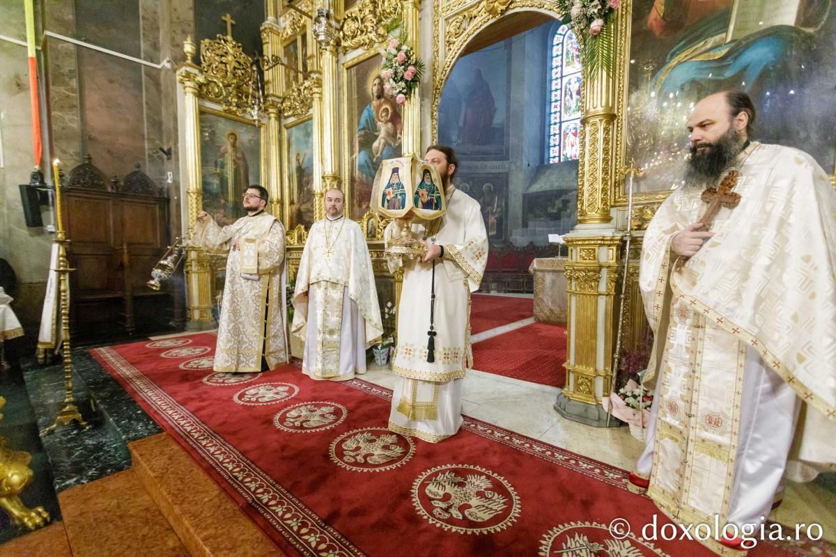 Liturghie arhierească la Catedrala Mitropolitană din Iași  în cinstea Sfinților Trei Ierarhi / Foto: pr. Silviu Cluci